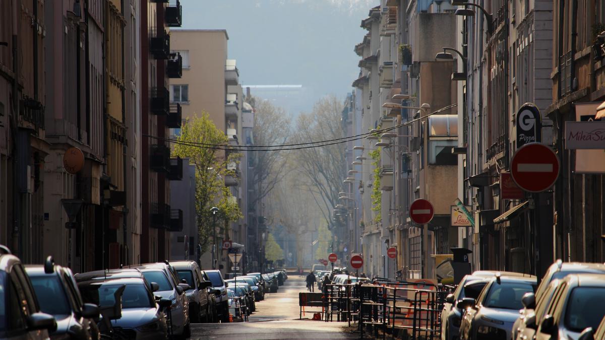 taxa-pentru-poluare-din-londra--extinsa--cartierele-romanilor--afectate_23017800