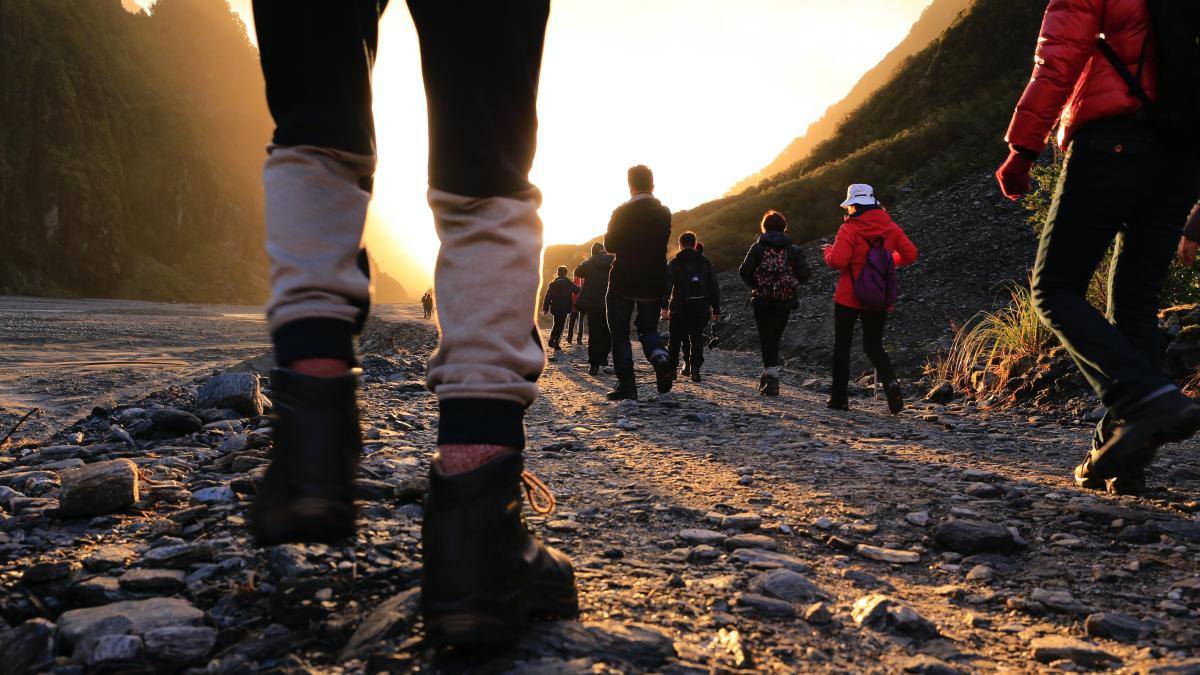 mersul-cu-spatele-beneficii-sanatate_68656400