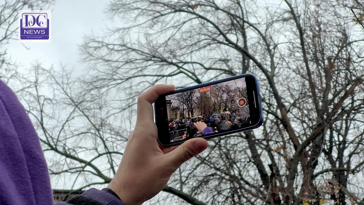 parada-de-1-decembrie--stricata-de-ploaie-in-capitala--ce-nu-s-a-vazut-la-tv--video_02427400