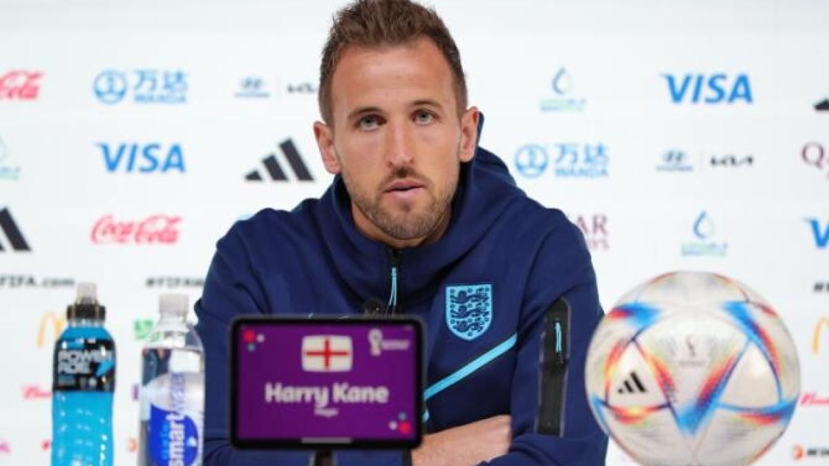 banderola_onelove_anglia_ager_17631100