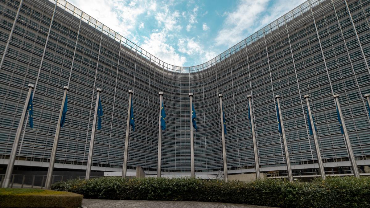 intrarea-romaniei-in-schengen--comisia-europeana-au-dreptul-legal--facem-apel-la-toate-statele-membre-sa-sustina-aderarea_68662700