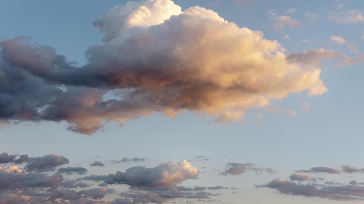 beautiful-natural-clouds-sky_51399800