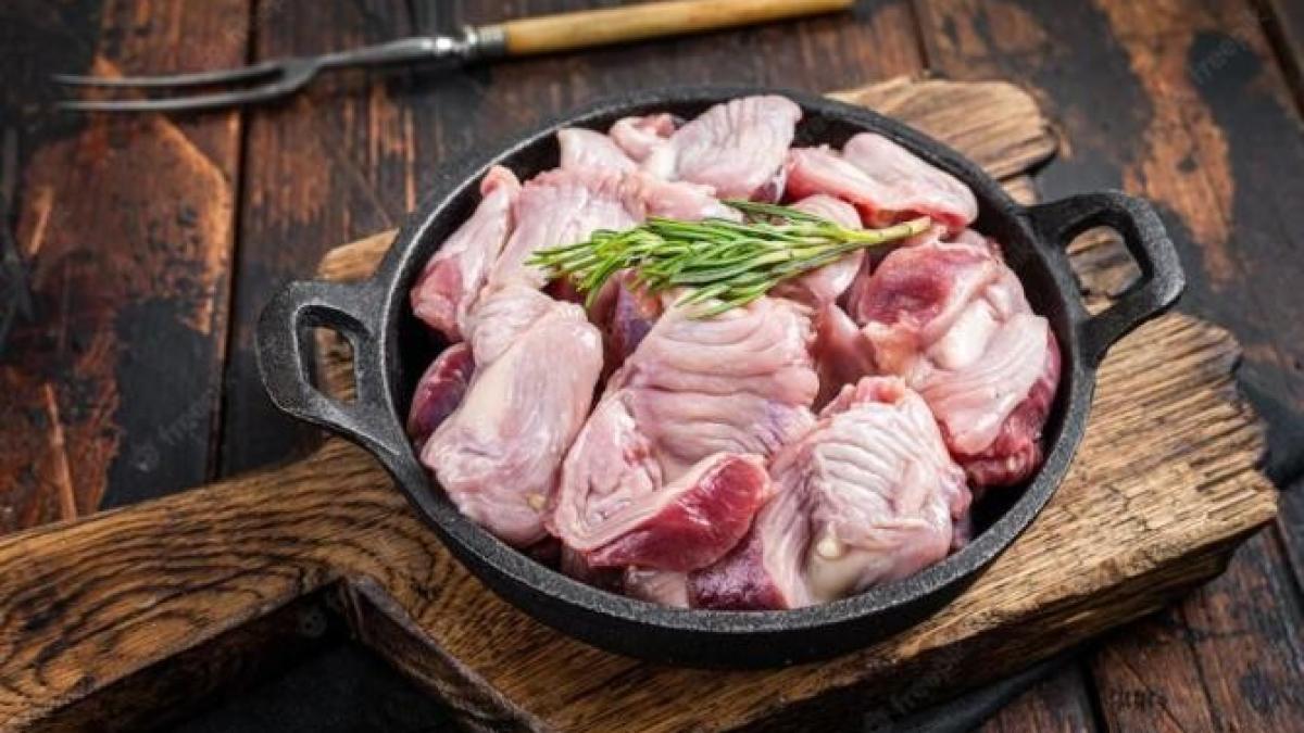 o-salata-delicioasa-si-parfumata-din-pipote-de-pui--ai-nevoie-ce-cateva-produse-simple_73470100