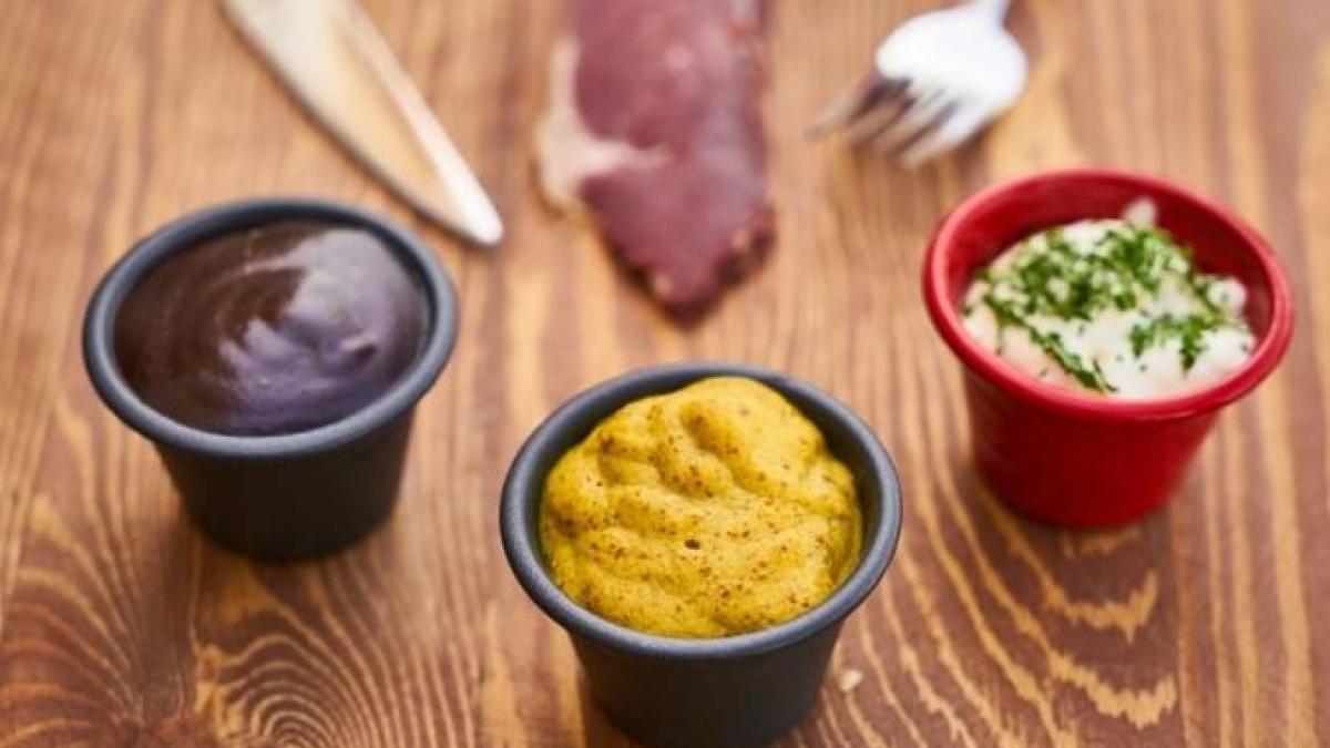 trei-sosuri-incredibile-pentru-friptura--toata-lumea-iti-va-cere-retetele_54412400