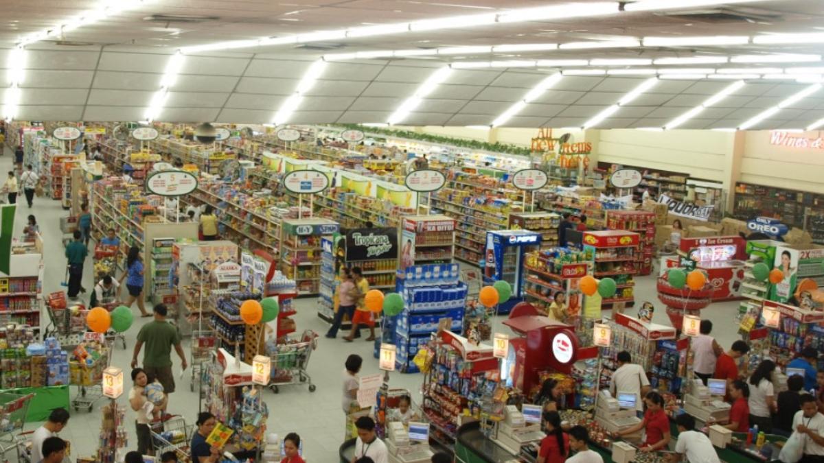 atentie-ce-produse-cumparati-de-sarbatori--anghel-anpc-bijuterii-vandute-la-colt-de-strada-si-costa-cativa-lei-nu-pot-fi-din-argint_92275900