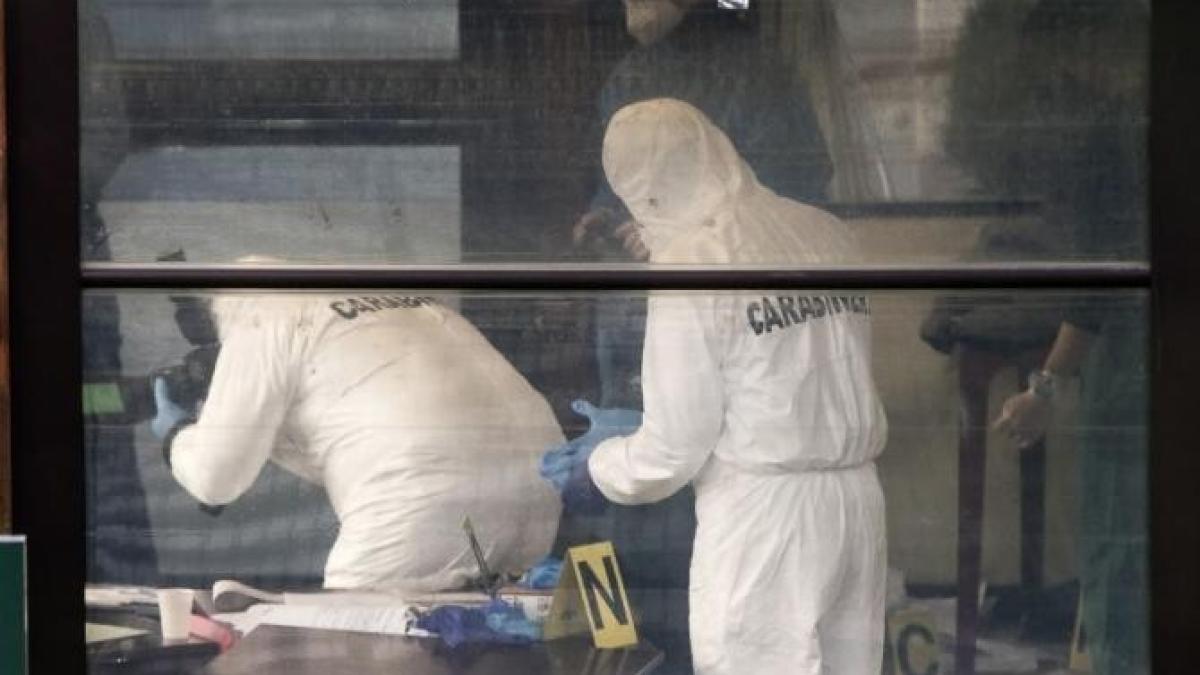 sedinta-de-bloc-cu-impuscaturi-la-roma--trei-femei-au-murit--alte-patru-persoane-au-fost-ranite_41510700