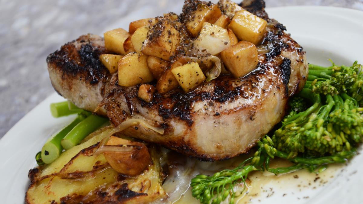 cotlet-de-porc-cu-ananas-si-miere--reteta-pentru-masa-de-craciun_00160900