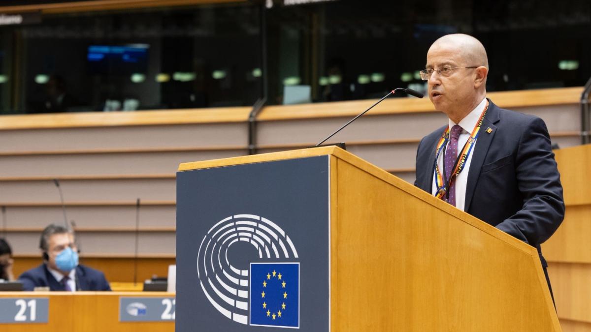 tudor-ciuhodaru_35007700