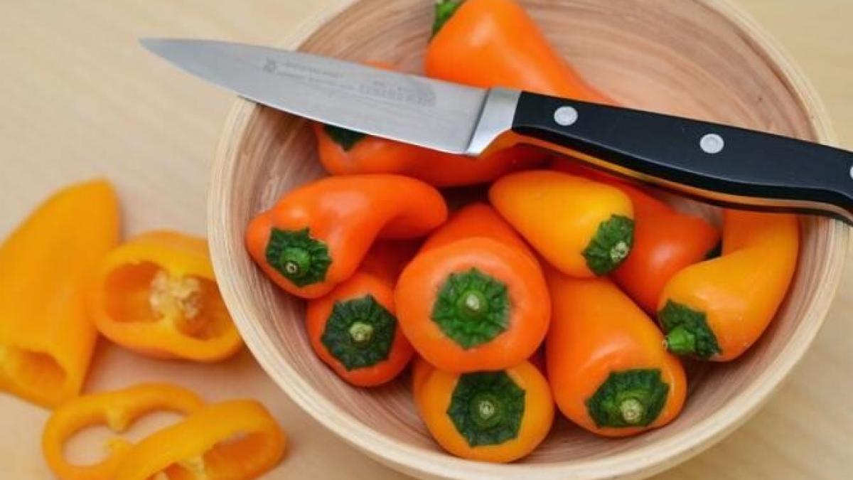 mancare-neobisnuita-din-ardei-gras--cu-care-vei-inlocui-salatele-si-gustarile_77069500