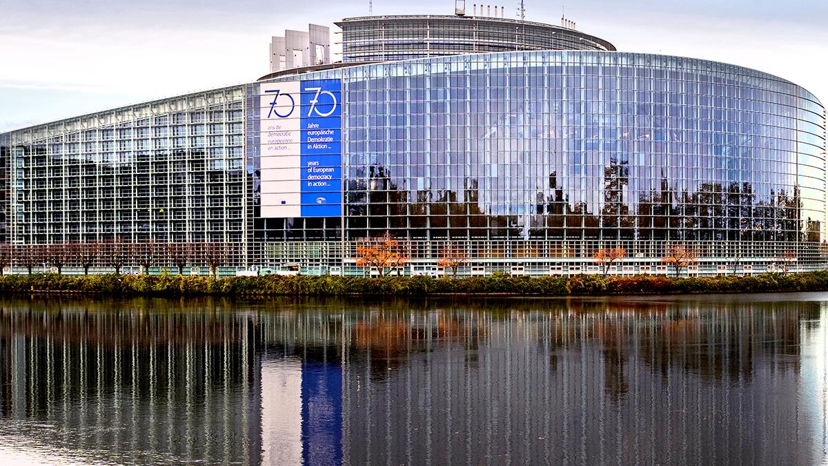 parlamentul_european_coruptie_fb_47393500