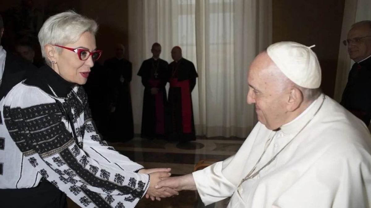 monica-anghel-intalnire-papa-francisc_34934900