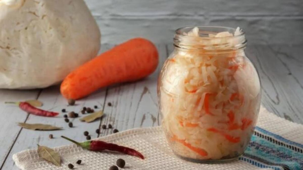 consuma--zilnic--varza-murata--are-zeci-de-beneficii-pentru-sanatate-si-te-ajuta-sa-slabesti_51204400