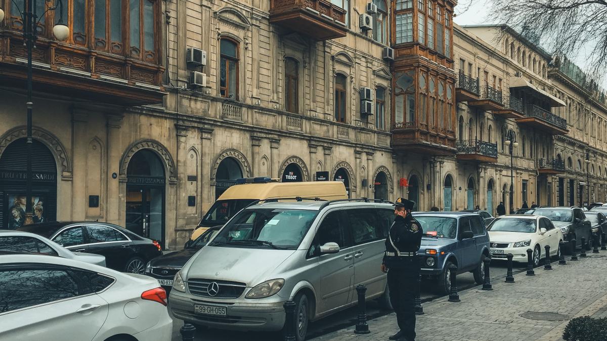 demnitar-roman--oprit-in-republica-moldova-pentru-ca-circula-cu-o-masina-furata-care-apartine-guvernului-roman_10546200