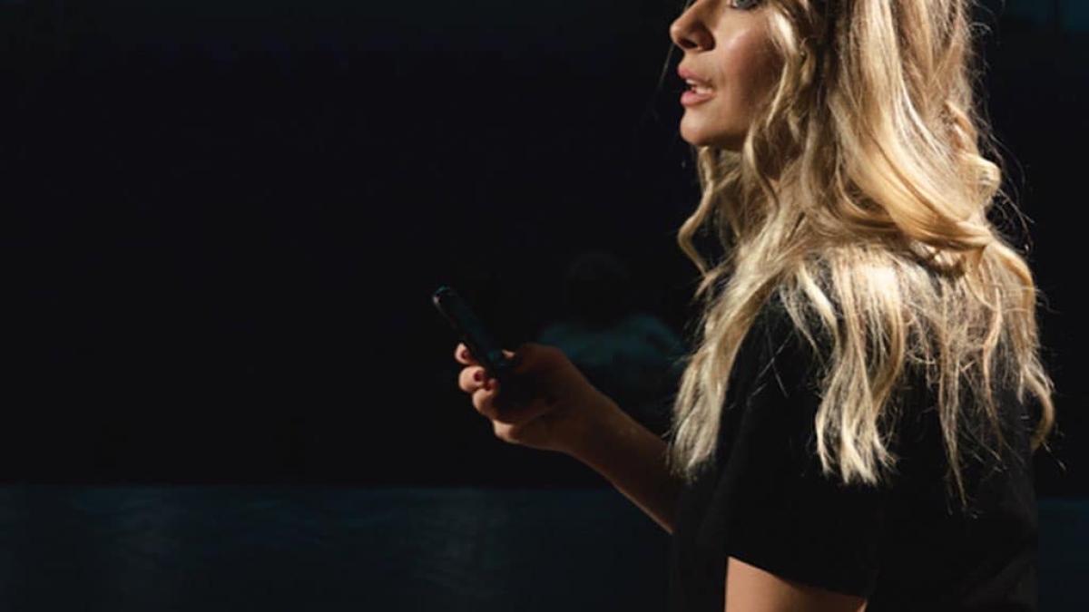 intr-un-final--va-fi-bine--laura-cosoi--despre-relatia-cu-sotul-ei-sunt-momente-cand-se-simte-neglijat_60006100