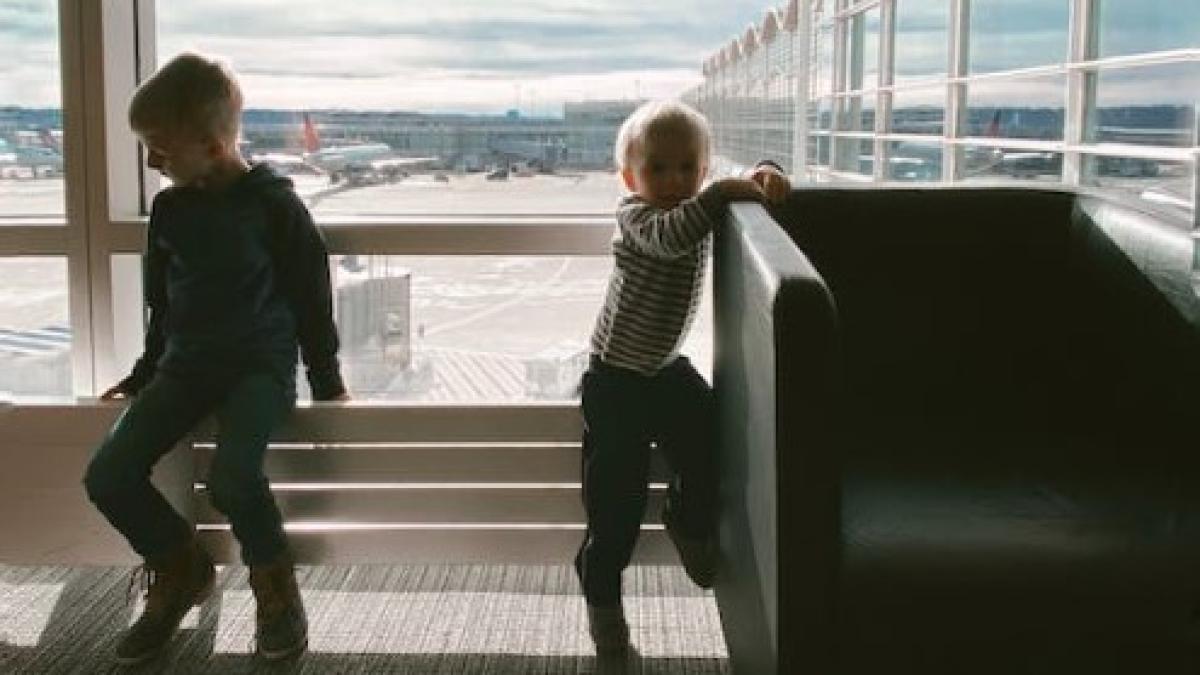 romanii-din-germania-pot-fi-amendati-cu-pana-la-2500-de-euro-daca-merg-cu-copilul-e-varsta-scolara-in-romania--iata-de-ce_04008400