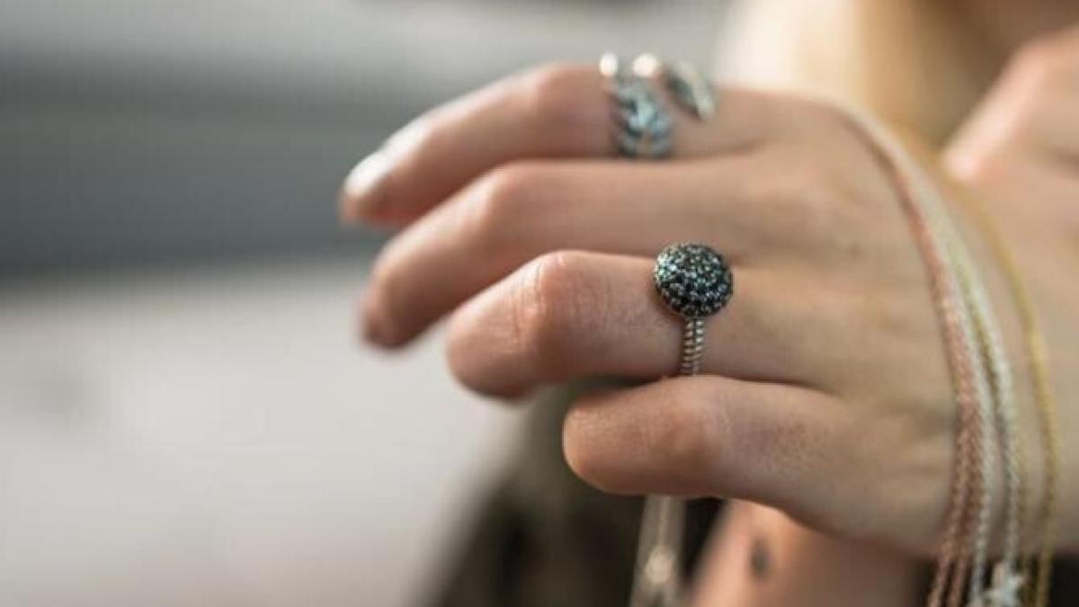 bijuteriile-din-argint-s-au-innegrit--trucurile-cu-care-vor-straluci-ca-in-prima-zi_46192500