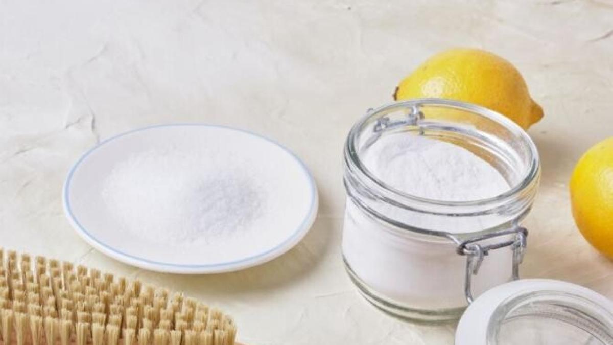 pare-incredibil--dar-amestecul-de-lamaie-si-bicarbonat-de-sodiu-va-rezolva-o-problema-deranjanta-de-sarbatori_54225800