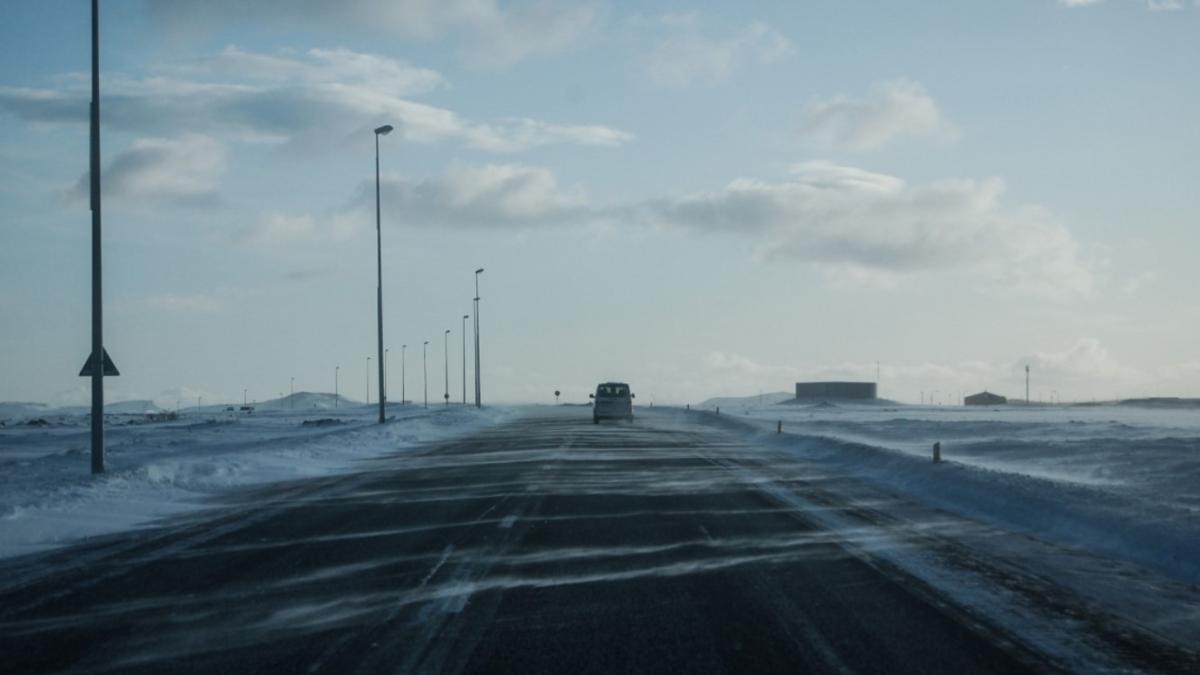 titi-aur--sfaturi-pentru-condusul-in-perioada-anului-nou--prc-e2prc-80prc-9ese-amesteca-soferii-amatori-cu-cei-profesionistiprc-e2prc-80prc-9d_36054300