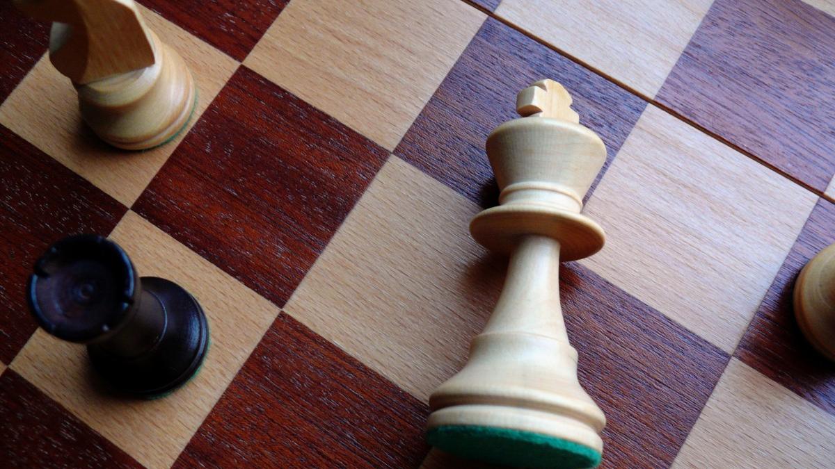 sah-mat-sechestru-apropiati-putin_82042700