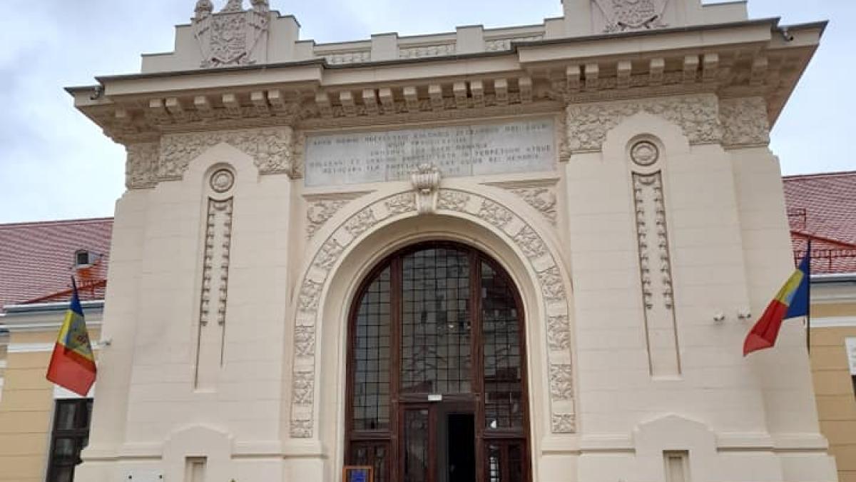 sala-unirii-alba-iulia01_64545100_24821300