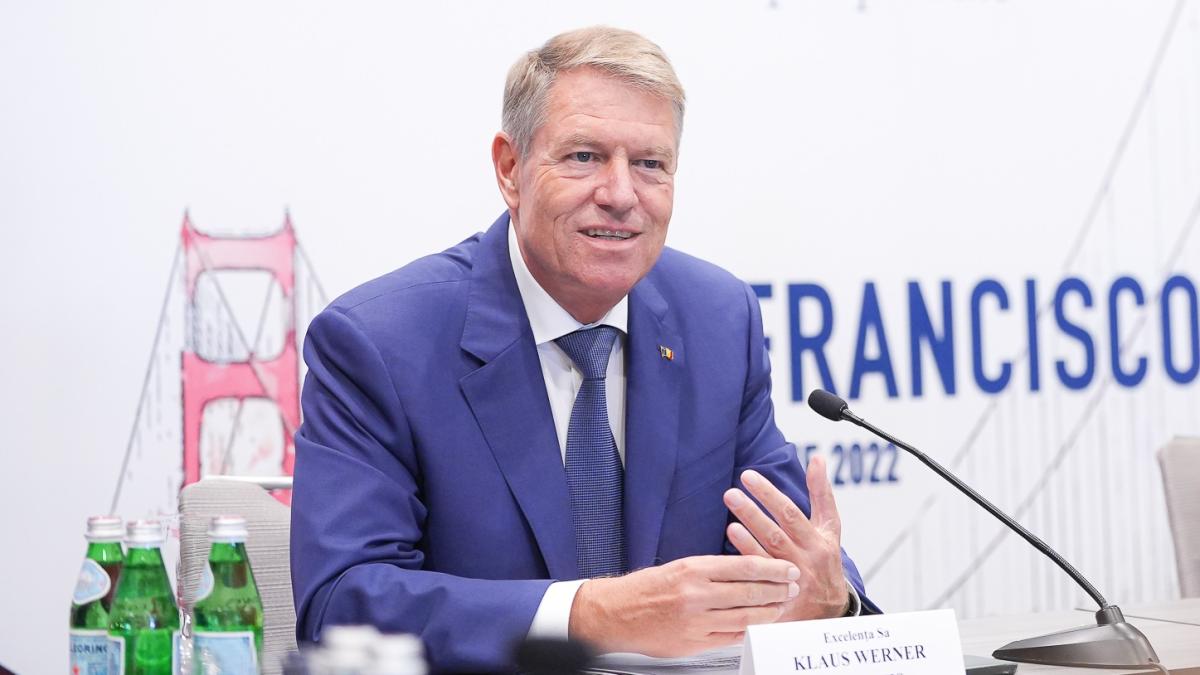 ce-cadouri-a-primit-klaus-iohannis-in-2022--chirieac-probabil-ca-e-primita-de-la-cineva-din-psd_87551500