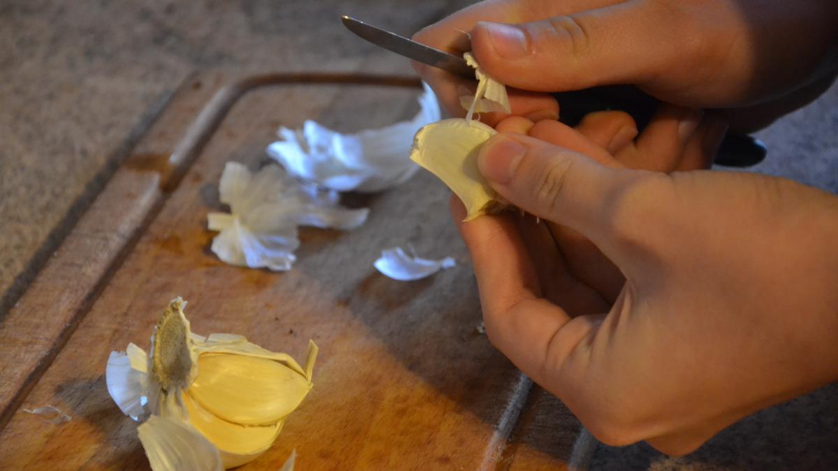 cum-ne-ferim-de-gripa-si-raceli--trucul-cu-usturoi--explicat-de-simona-carniciu--expert-in-boli-metabolice-si-nutritie_79092000