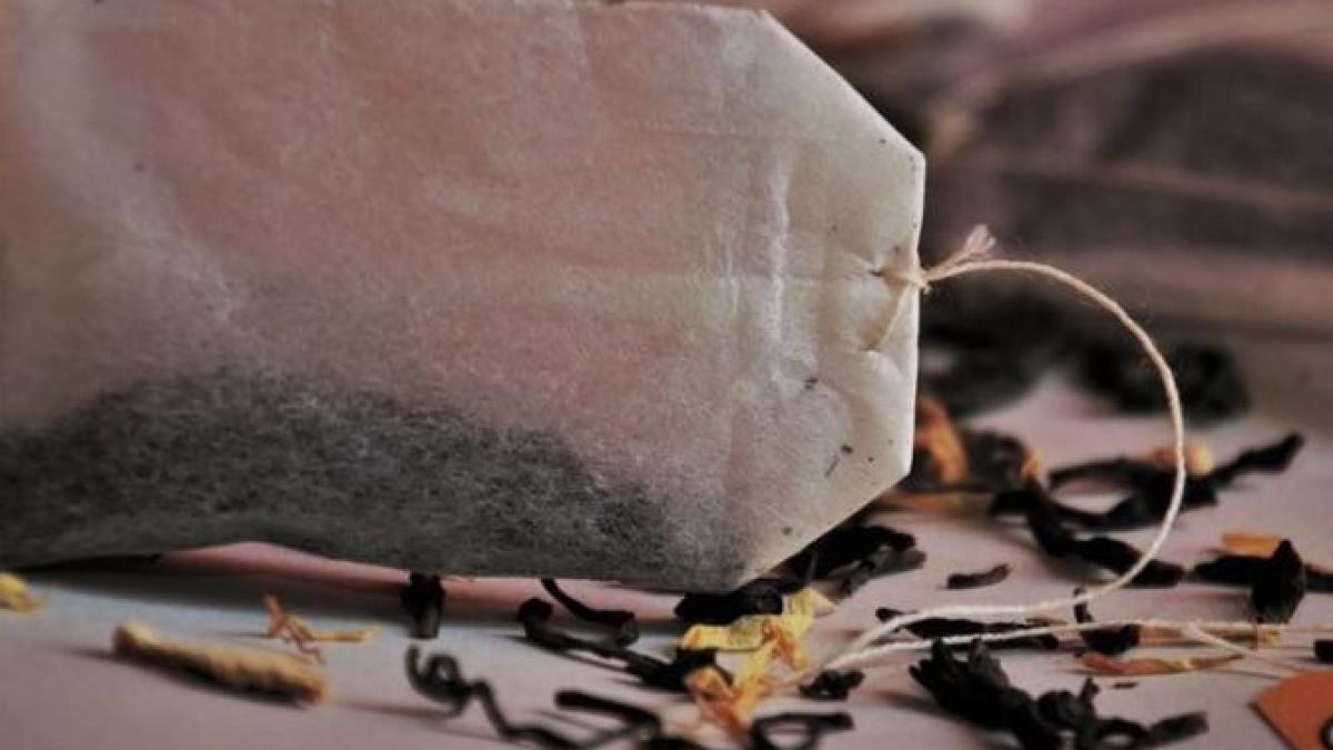 pune-pliculete-de-ceai-pe-pervaz--trucul-bunicilor-care-te-scapa-de-o-problema-majora_23495200