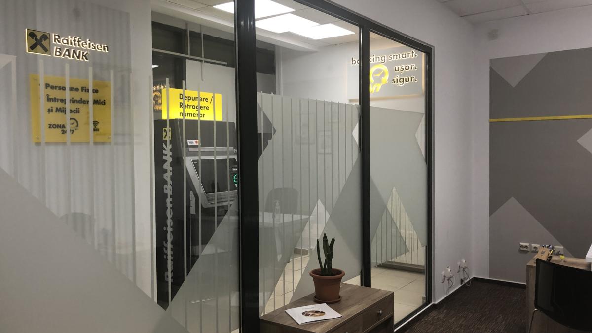 raiffeisen-bank_82098700