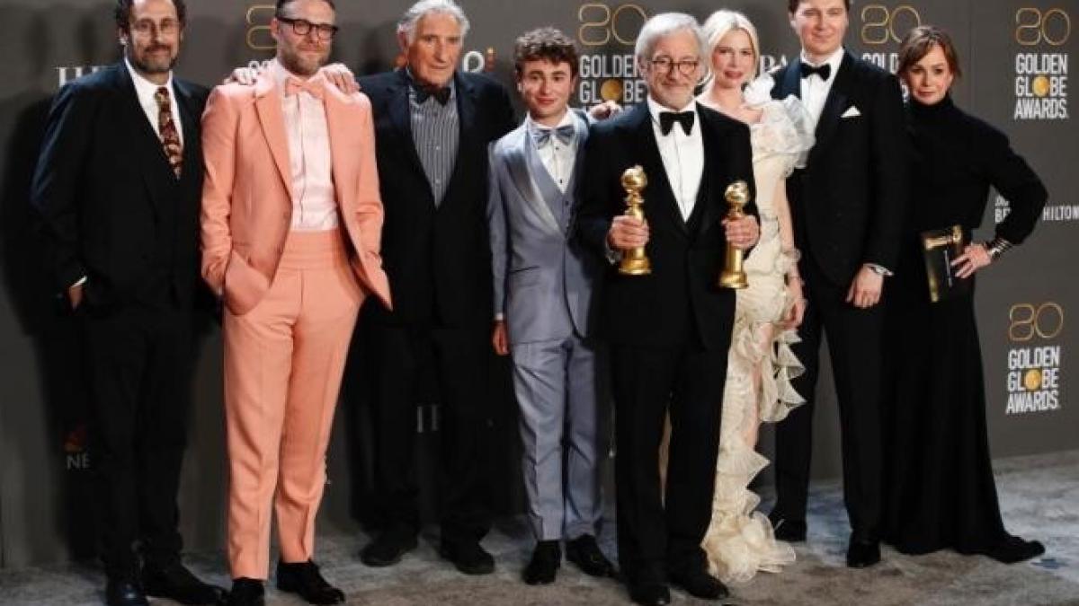 globurile-de-aur-2023filmele-the-fabelmans-si-the-banshees-of-inisherin--marile-castigatoare-ale-galei--eddie-murphy-a-primit-un-prestigios-trofeu_88698200