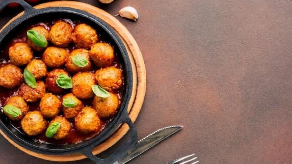 adauga-aceste-ingrediente-in-carnea-tocata-de-pui-si-chiftelele-vor-fi-suculente-si-gustoase_26996700