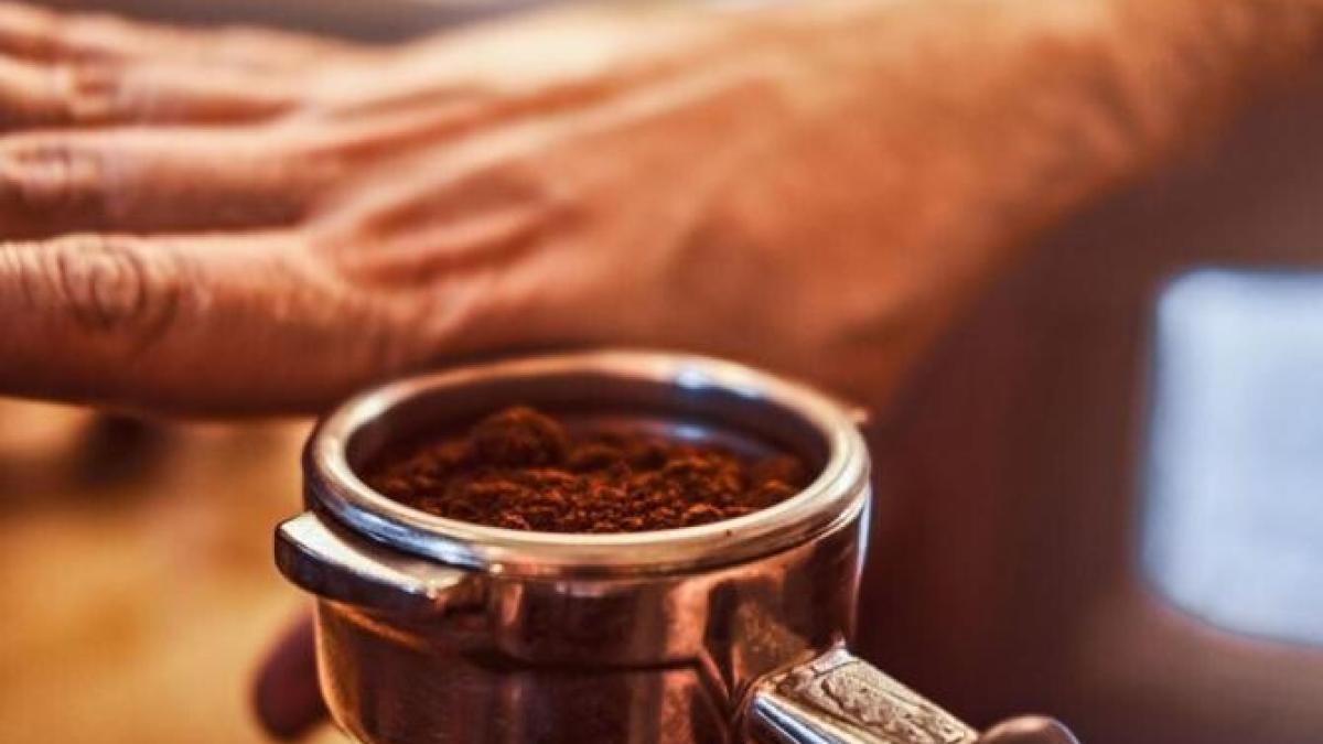 pune-zat-de-cafea-la-dus--doar-gospodinele-cu-experienta-cunosc-acest-truc_05969900