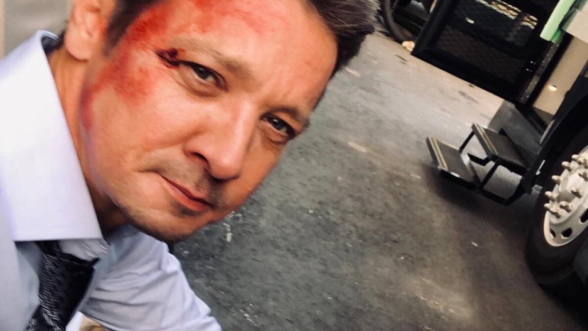 jeremy_renner_accidentat_fb_69868000