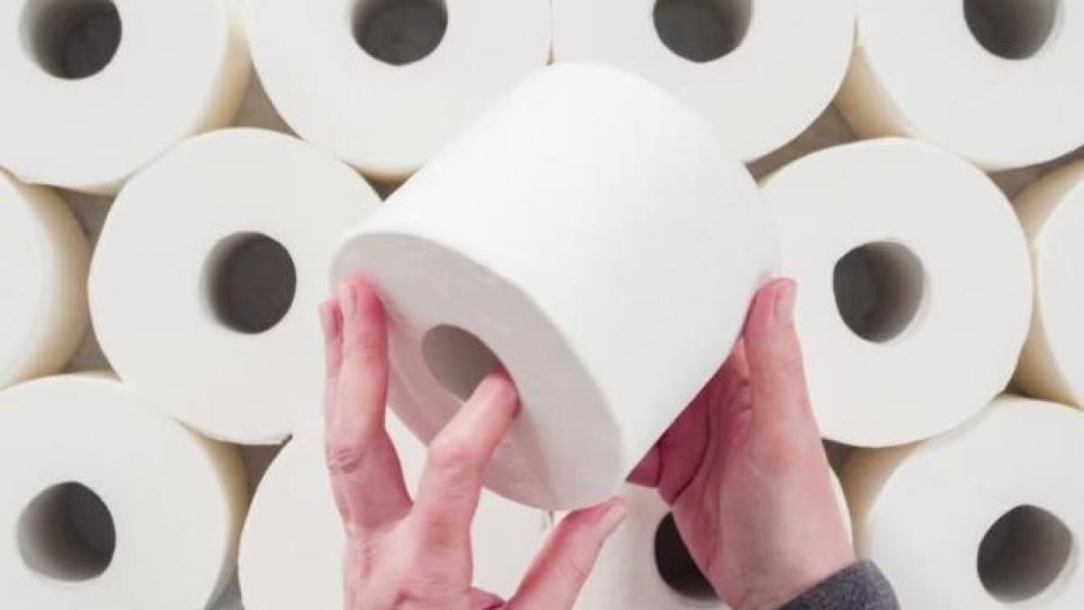 tine-mereu-hartie-igienica-in-dulap--solutia-eficienta-pentru-o-problema-neplacuta_41884700