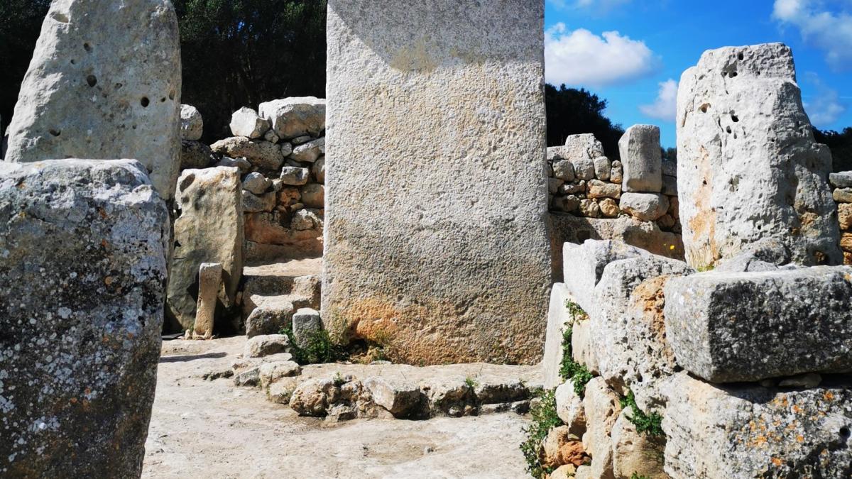 cea-mai-veche-piatra-runica-din-lume_74781000