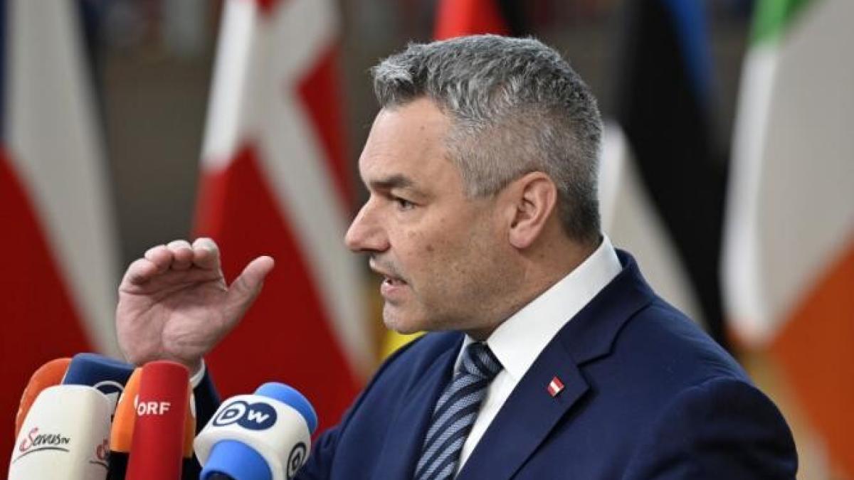 nehammer--tomac_22114100