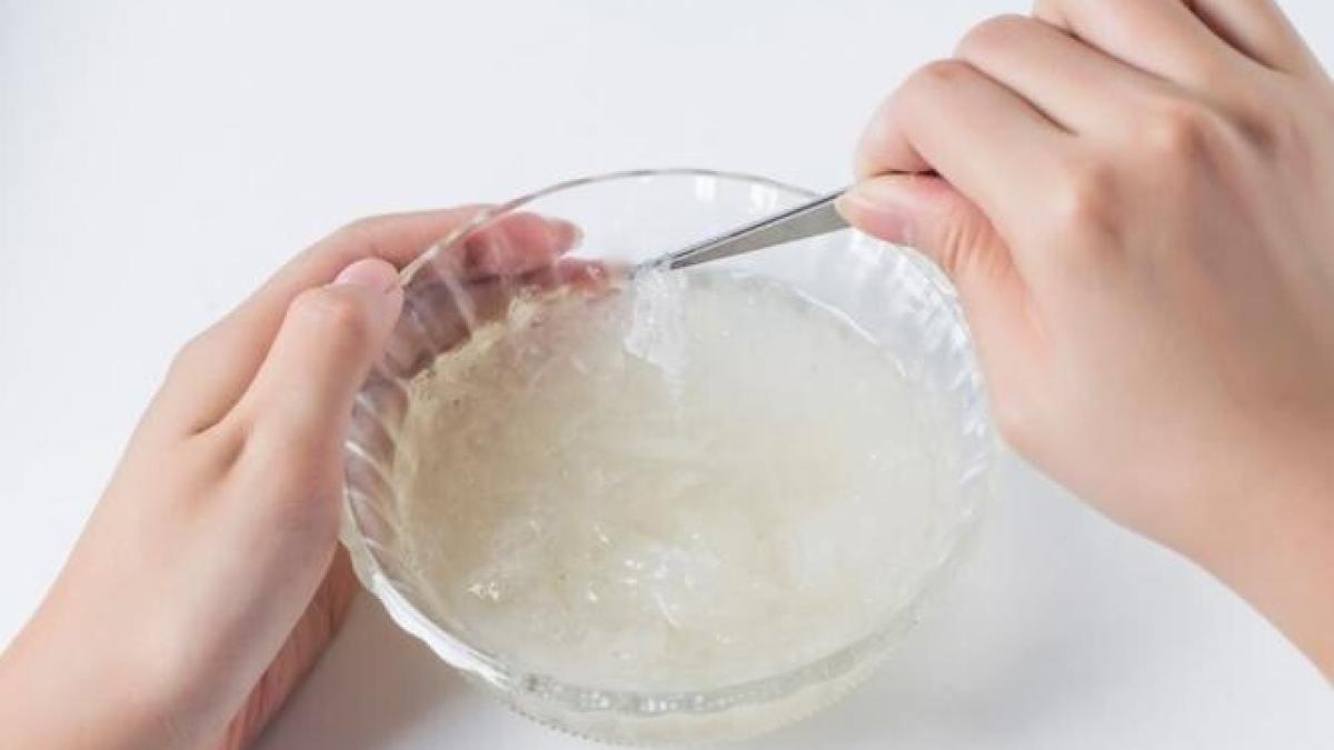 apa-de-orez--aliatul-parului-sanatos--stralucitor-si-matasos--cum-se-prepara-produsul-care-salveaza-buclele_07269900