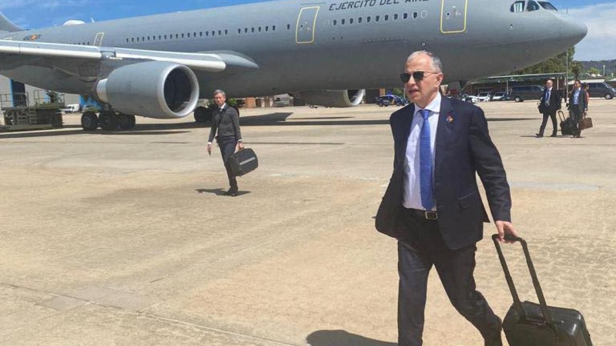 mircea_geoana_awacs_romania_fb_58910200