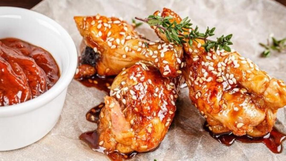 file-de-pui-in-sos-de-miere--reteta-cu-care-iti-vei-cuceri-toata-familia_64806900