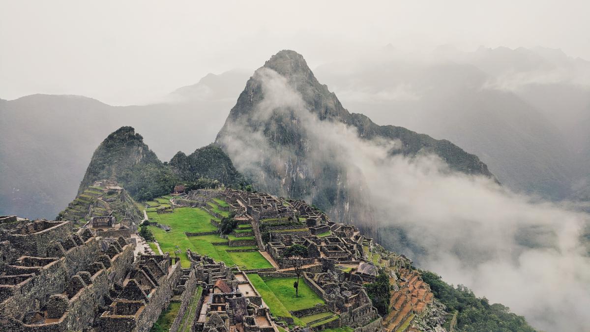 peru-a-inchis-situl-de-la-machu-pichu_24017400