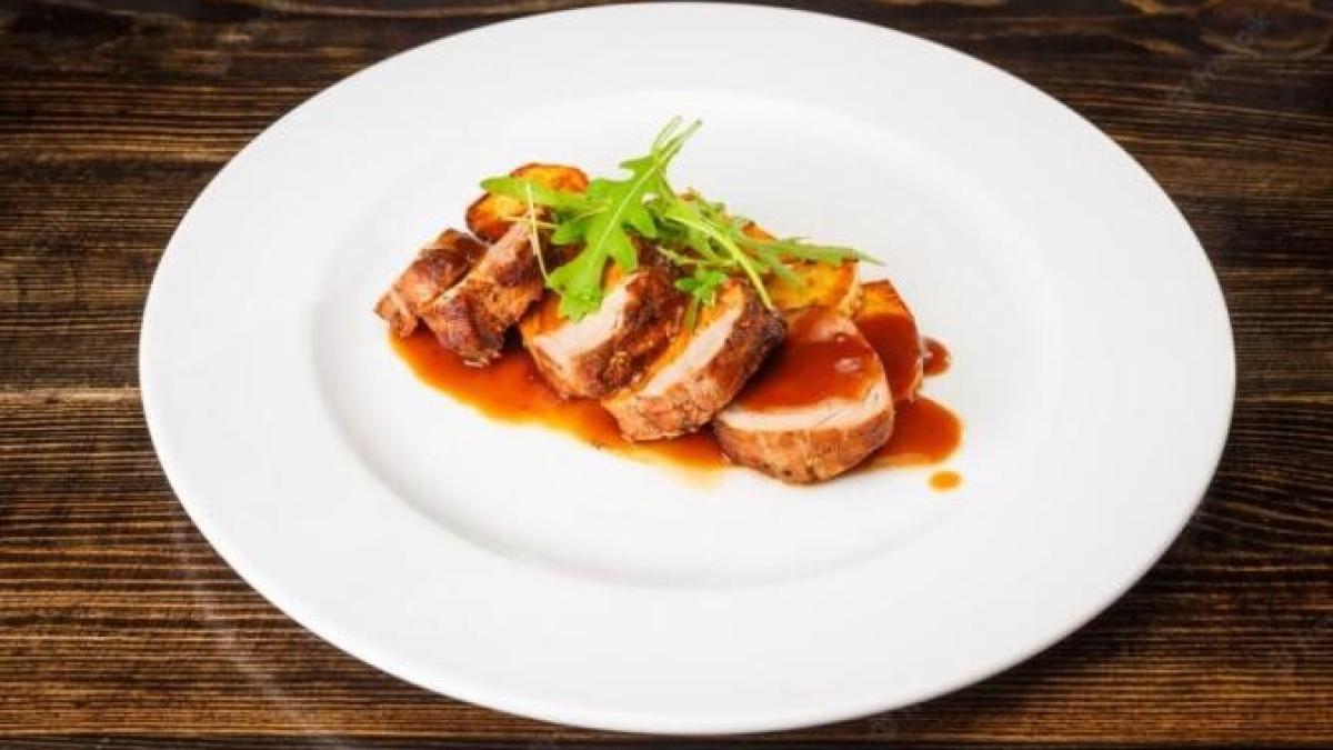 carne-de-porc--inabusita-in-sos-de-mere--un-deliciu-care-se-gateste-doar-10-minute--in-friteuza_61501500