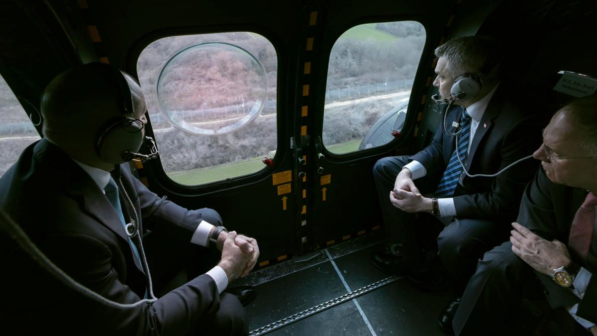 nehammer-elicopter-plovdiv-bulgaria_27924100