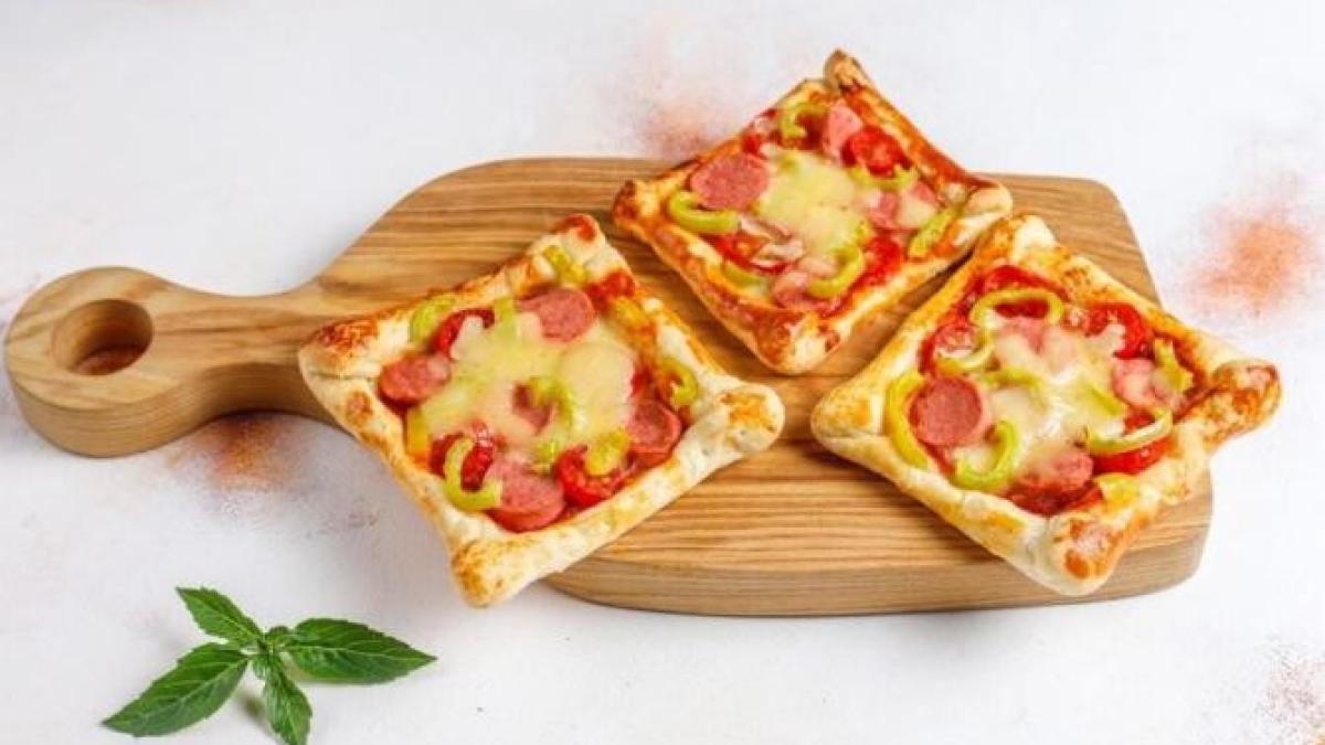 transforma-painea-veche-in-pizza-crocanta--in-cateva-minute--toata-familia-iti-va-multumi_00674200