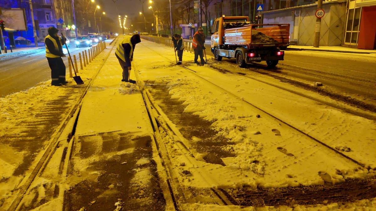 tramvai-deszapezire_42643400