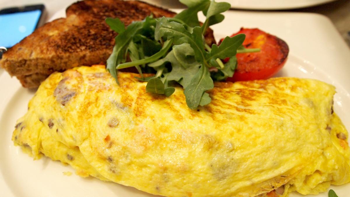 omleta-poulard--reteta-perfecta-pentru-micul-dejun--iese-foarte-pufoasa_92212300