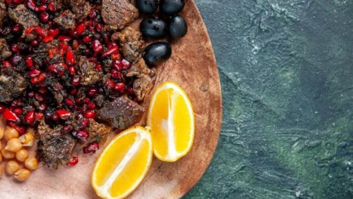 carne-de-vita--inabusita-in-suc-de-fructe-de-padure--o-reteta-delicioasa_87852200