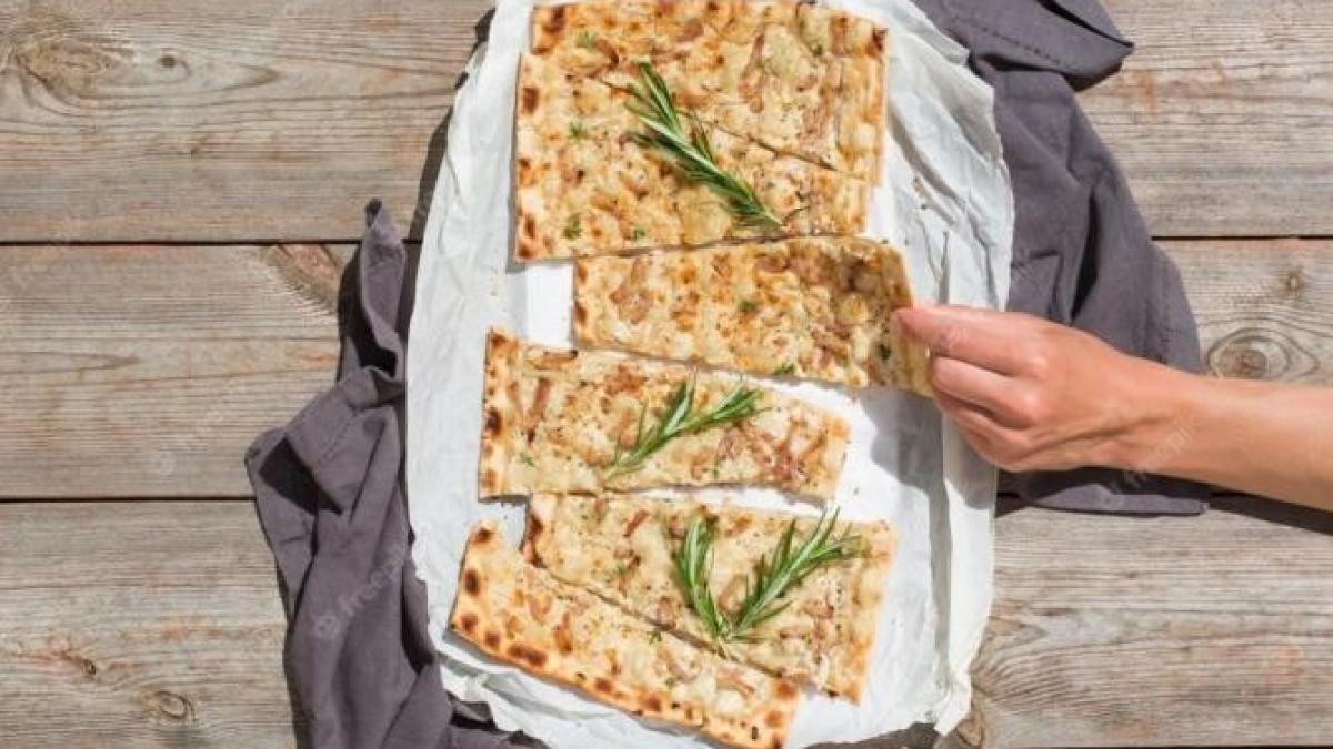 ati-uitat-sa-cumperi-paine--pregateste-focaccia-delicioasa-cu-rozmarin_84066600