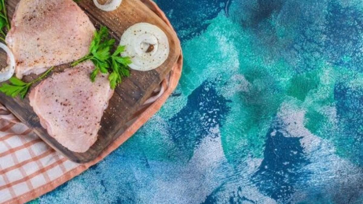 bucatarii-din-restaurante-inmoaie-carnea-intr-un-ingredient-secret---un-super-truc-care-te-va-incanta_22552900