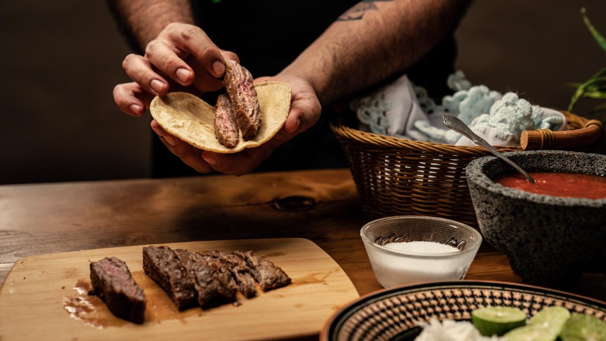 cand-ar-putea-ajunge-carnea-sintetica-in-farfuriile-noastre_34099800