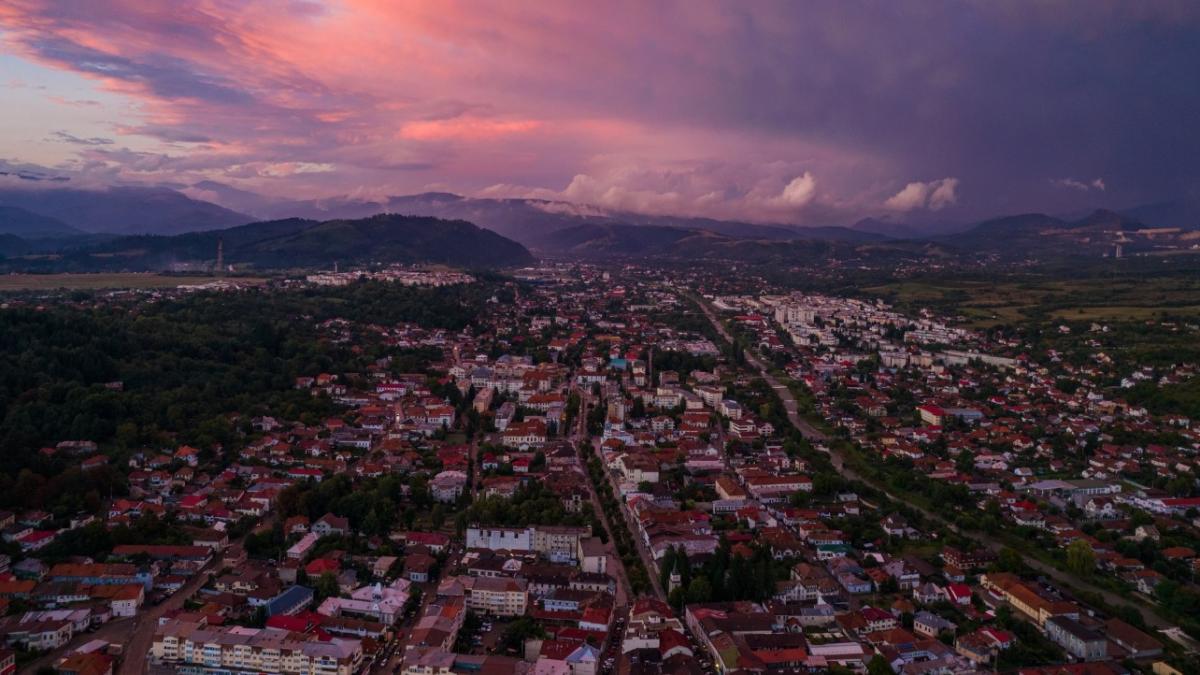 orasul-din-romania-traversat-de-o-falie-tectonica_18546400