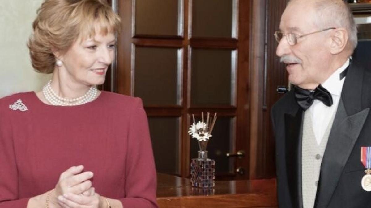 victor-rebrenciuc_04423300